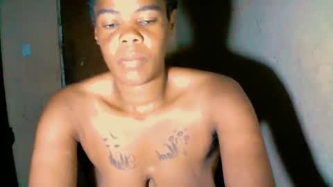 Snapshot of afrikanbonnienclyde chatting on 03/02/25, 12:31 Nikky Love online show from 03/02/25, 12:31