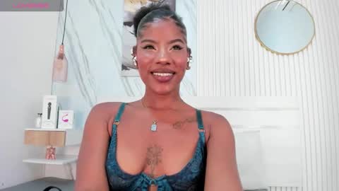 Afro Luna online show from 11/17/25, 11:27