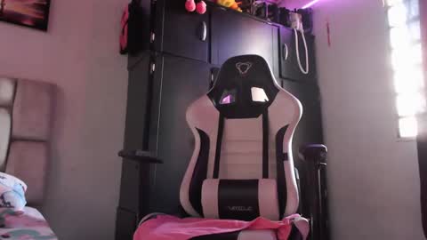 Snapshot of afrodita096 chatting on 02/12/25, 03:05 afrodita096 online show from 02/12/25, 03:05