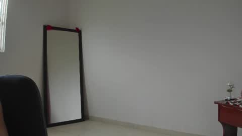 Lorena online show from 08/05/26, 01:47
