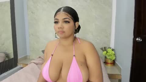Snapshot of afrodita_roos_ chatting on 06/14/26, 01:02 Afrodita Ross online show from 06/14/26, 01:02