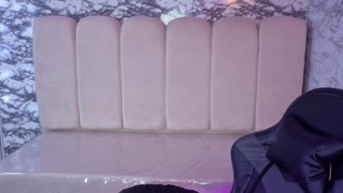 afrodita_wild_v online show from 12/18/25, 08:26