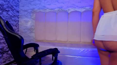 afrodita_wild_v online show from 04/10/26, 01:27