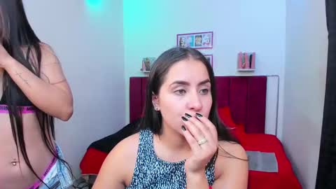 Snapshot of afroditaandsoffi chatting on 02/11/25, 03:29 Afrodita Chery y Hermione online show from 02/11/25, 03:29