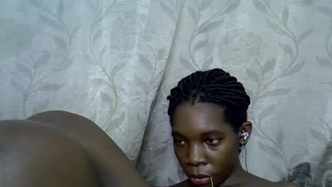 pink  and josphen online show from 03/01/25, 11:39