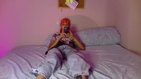 Snapshot of agata200081 chatting on 09/14/25, 04:39 pamelaanderson777 online show from 09/14/25, 04:39