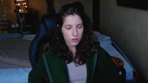 Snapshot of agata_in_wonderland chatting on 11/04/25, 10:58 agata_in_wonderland online show from 11/04/25, 10:58