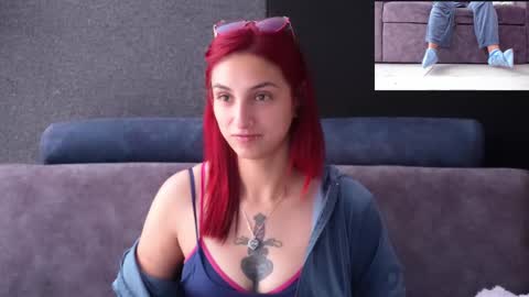 Agata Collinss online show from 10/24/25, 06:59