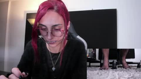 Agata Collinss online show from 03/30/26, 06:47