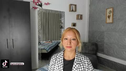 Agatadelphine online show from 02/16/26, 01:29