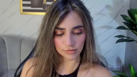 AGATHA online show from 04/01/26, 12:39