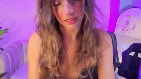 Snapshot of agatha_brooks_t chatting on 06/16/26, 12:41 AGATHA online show from 06/16/26, 12:41