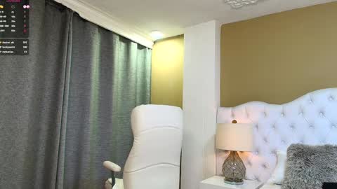 Snapshot of agatha_lenon chatting on 02/06/25, 10:43 Agatha online show from 02/06/25, 10:43