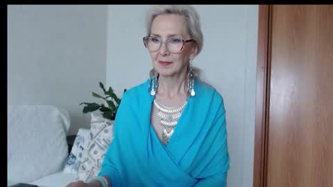 Agatha online show from 09/16/25, 03:29