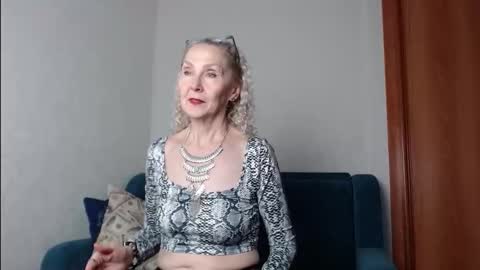 Agatha online show from 10/22/25, 09:42