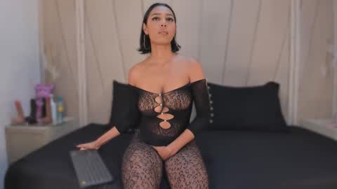 Agatha Steel online show from 10/31/25, 07:37