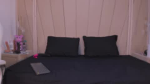 Agatha Steel online show from 11/24/25, 07:35