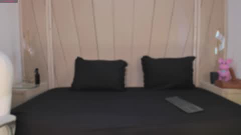 Agatha Steel online show from 03/06/26, 07:54