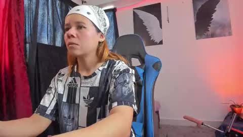 agatha_walter_ online show from 10/05/25, 03:54