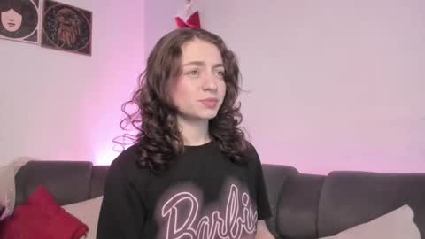 Camila     2 online show from 02/01/26, 01:26