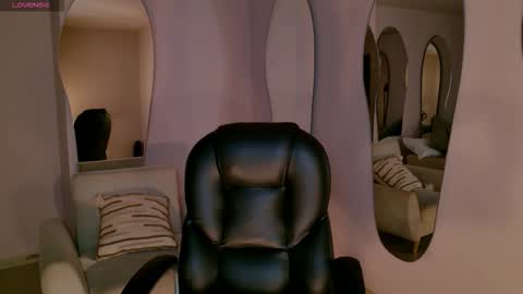 Agatha online show from 02/12/26, 08:04