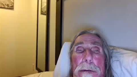 Snapshot of agedhardwood59618233 chatting on 06/01/26, 11:01 agedhardwood59618233 online show from 06/01/26, 11:01