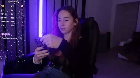 Snapshot of agelina_summer chatting on 12/31/24, 06:16 Agelina Lilly Laura online show from 12/31/24, 06:16
