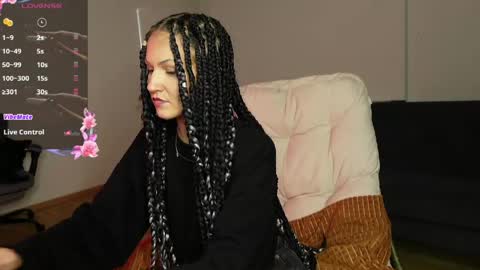 Agelina Lilly Laura online show from 05/09/26, 09:42