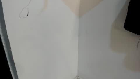 agnes_jones online show from 10/29/25, 10:22