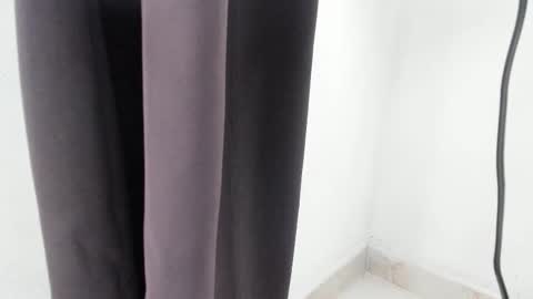 agnes_jones online show from 11/11/25, 09:04