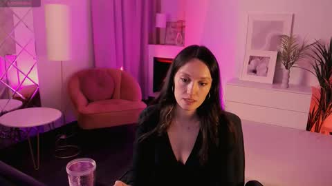 Agnes online show from 09/26/25, 08:40