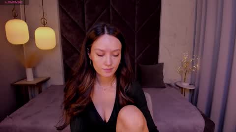 Agnes online show from 10/29/25, 10:06