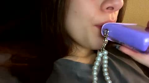 Agnes online show from 11/29/25, 10:07