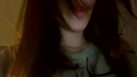 Agnes online show from 12/20/25, 10:28