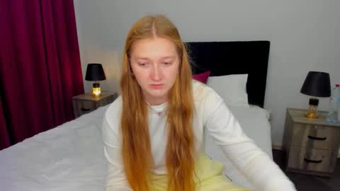 Snapshot of agnesarden chatting on 10/03/25, 12:02 AgnesArden online show from 10/03/25, 12:02