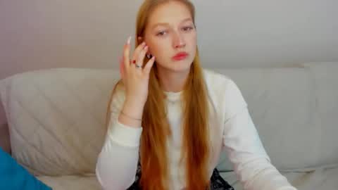 Snapshot of agnesarden chatting on 11/08/25, 06:51 AgnesArden online show from 11/08/25, 06:51