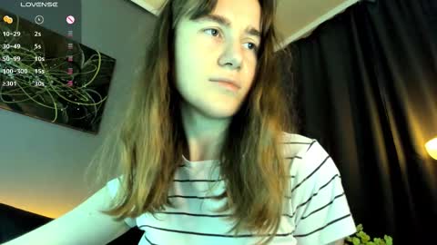 Snapshot of agniia257 chatting on 02/25/26, 03:54 Kleya online show from 02/25/26, 03:54