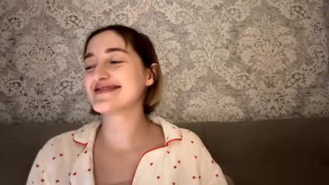 Snapshot of agnushermanson chatting on 01/15/26, 06:22 Emily online show from 01/15/26, 06:22