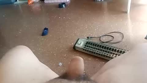 Snapshot of agustingaleano14 chatting on 10/28/25, 04:31 agustingaleano14 online show from 10/28/25, 04:31