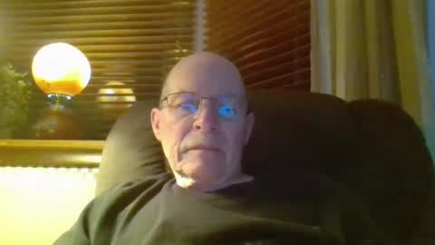 aguynrkfrd online show from 01/15/25, 10:17