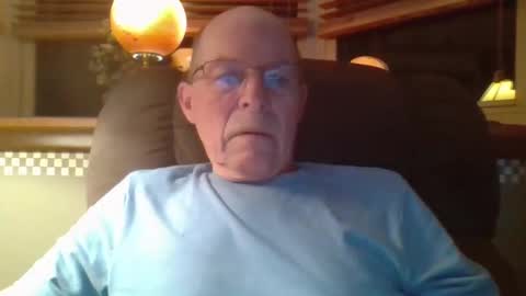 aguynrkfrd online show from 10/09/25, 09:29