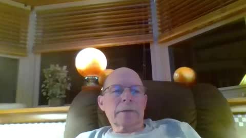 aguynrkfrd online show from 04/13/26, 09:15