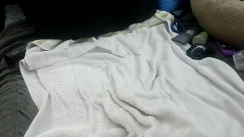 Snapshot of ahappyhippie chatting on 12/28/24, 05:46 ahappyhippie online show from 12/28/24, 05:46