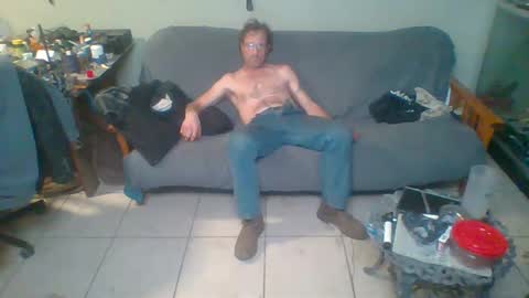 Snapshot of ahardmaniam chatting on 03/04/25, 07:43 Jimmy online show from 03/04/25, 07:43