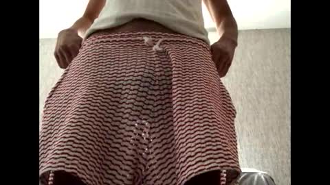 Snapshot of ahbehbi12 chatting on 10/12/25, 01:21 ahbehbi12 online show from 10/12/25, 01:21