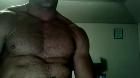 Snapshot of ahern1985 chatting on 12/22/24, 12:50 ahern1985 online show from 12/22/24, 12:50