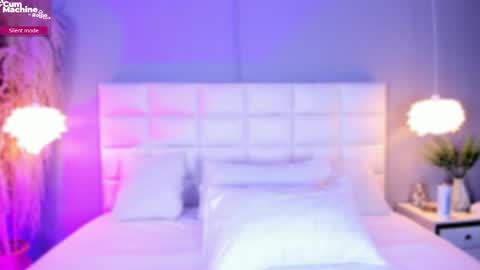 Snapshot of ahincale chatting on 05/07/26, 11:37 AHINOA online show from 05/07/26, 11:37
