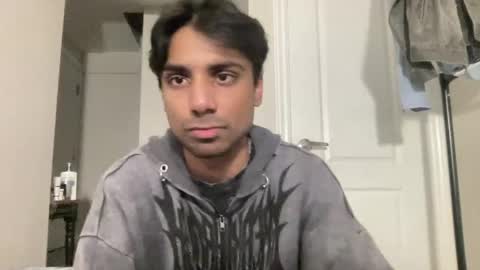 Snapshot of ahmedkhan632131 chatting on 05/25/26, 04:51 Dylan online show from 05/25/26, 04:51