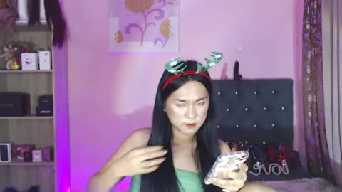 Snapshot of ahmrigrande chatting on 12/21/24, 02:37 Ahmri online show from 12/21/24, 02:37