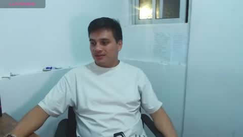Snapshot of ahntony__69 chatting on 06/21/26, 05:54 ahntony 69 online show from 06/21/26, 05:54